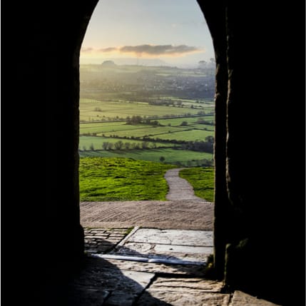 Rites de passage : quand la vie appelle à franchir le seuil